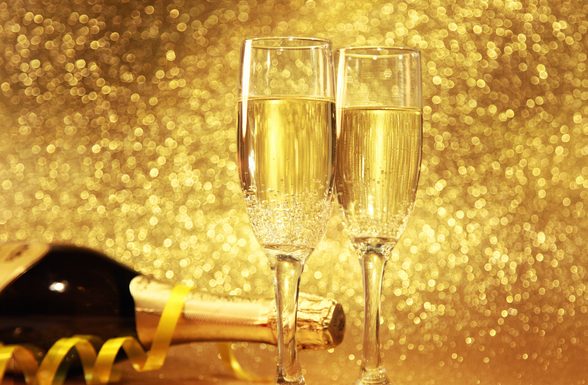 Roses & Champagne Proving Extremely Popular For Valentine’s Day 2022